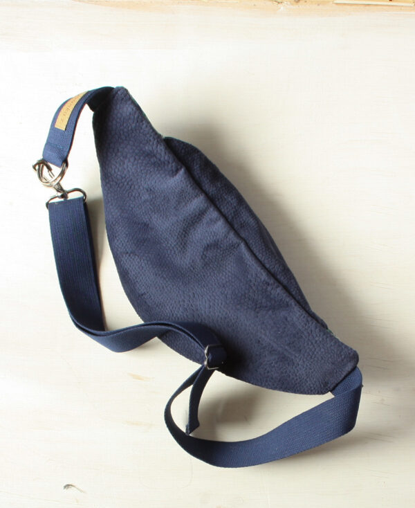 Nerka mini - turkusowa łączka z granatem